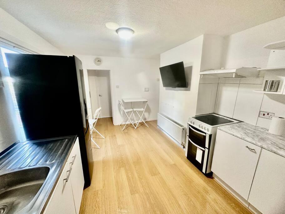 Cosy Two Bedroom Apartment,Se13 Londen Buitenkant foto