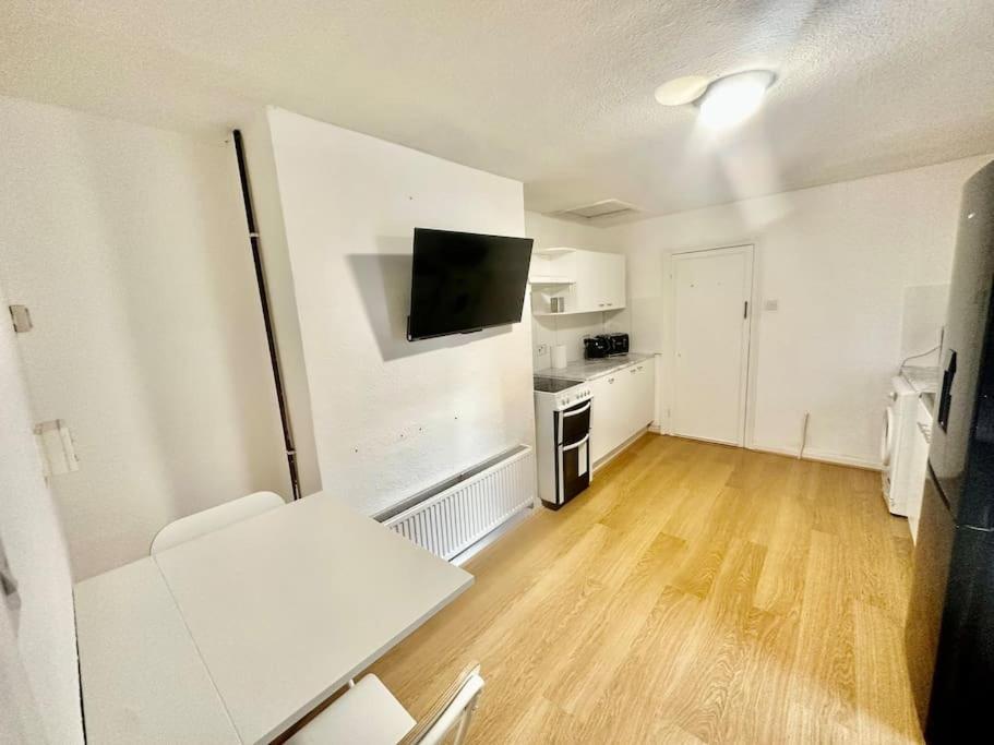 Cosy Two Bedroom Apartment,Se13 Londen Buitenkant foto
