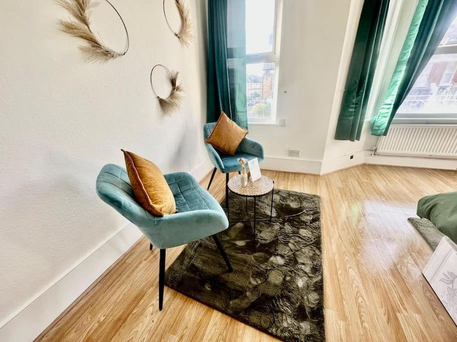 Cosy Two Bedroom Apartment,Se13 Londen Buitenkant foto